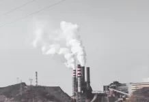 Mikä on Skyworth-televisioiden valmistaja?