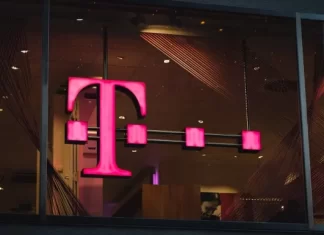 Miten korjata T-Mobile SIM-kortti on vain hätäpuheluita varten?
