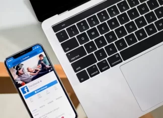 Kuinka päivittää Facebook-profiili ilman lähettämistä