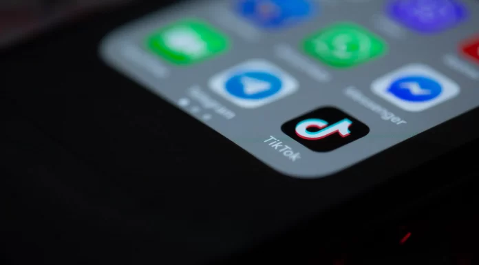 Kuinka käyttää hidastustehostetta TikTok-videoissa?