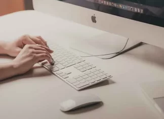 Videon lataaminen YouTubeen iMoviesta käsin